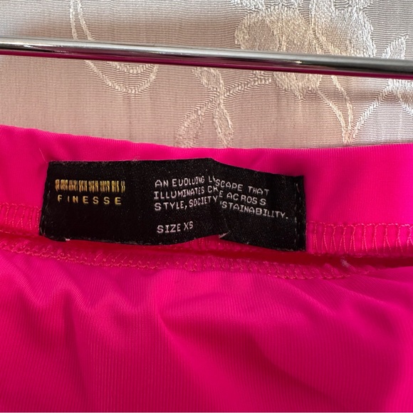 Finesse Hot Pink Fun & Flirty Mini Skirt XS Galentines Date Night Valentines Day - Picture 4 of 8
